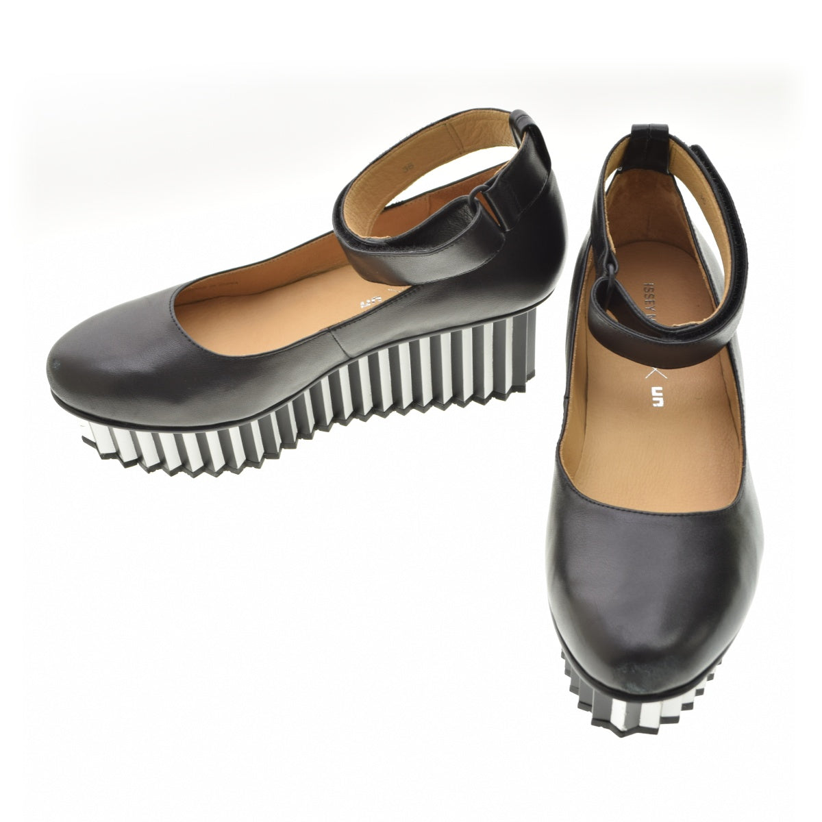 ISSEY MIYAKE 102780116 Wave