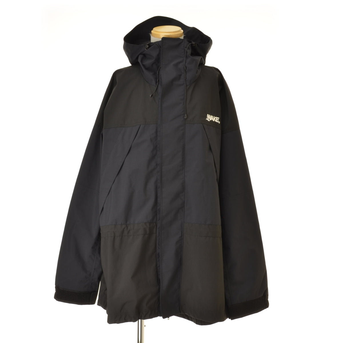 ES.U F009WK WAKE 3LYR NYLON WIND HOODIE