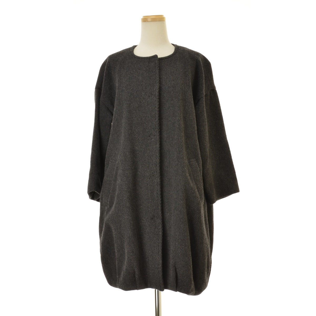 nest Robe ノーカラー