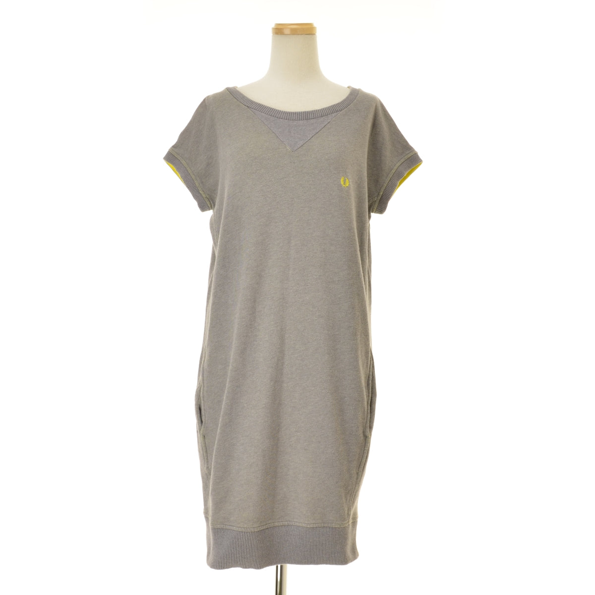 FRED PERRY D2746 裏毛スウェット