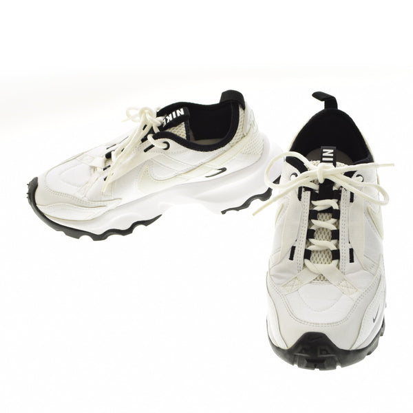 NIKE DR7851-100 TC 7900